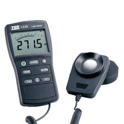 TES-1335數位式照度計